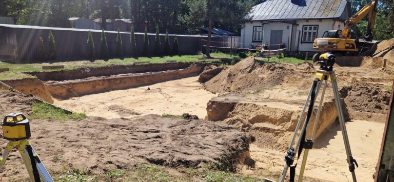 Rozpoczecie wykopu pod ławy fundamentowe